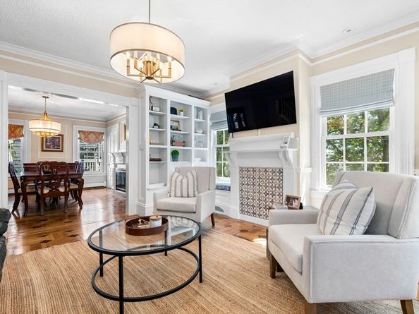 207 Bunker Hill St 2, Boston MA 02129