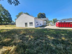 179 Pratt St, Fitchburg MA 01420