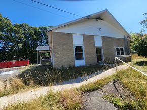 179 Pratt St, Fitchburg MA 01420