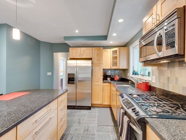 2 Deane Ave, Winthrop MA 02152