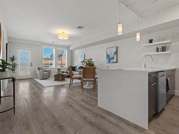 70 Bremen St