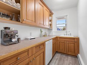24 Wisteria St 2, Salem MA 01970