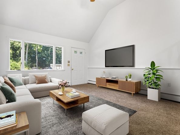 36 Brookside Rd, Braintree MA 02184