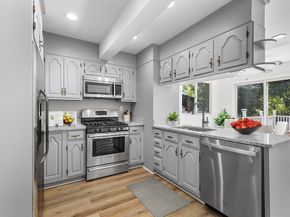 36 Brookside Rd, Braintree MA 02184