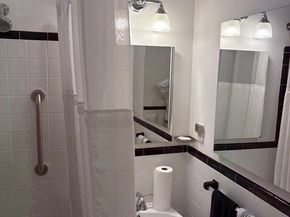 271 Dartmouth PH 6C, Boston MA 02116