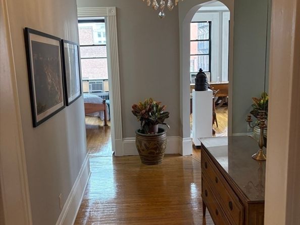 271 Dartmouth PH 6C, Boston MA 02116