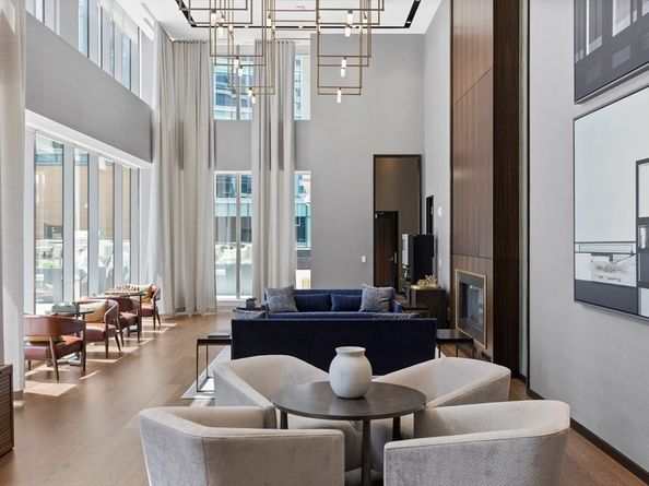 135 Seaport 1807, Boston MA 02210
