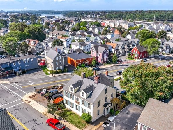 328 Cabot St, Beverly MA 01915