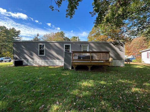 41 Longboat Road, Wareham MA 02576