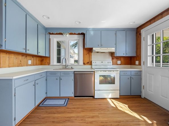 30 Whitney St, Milford MA 01757