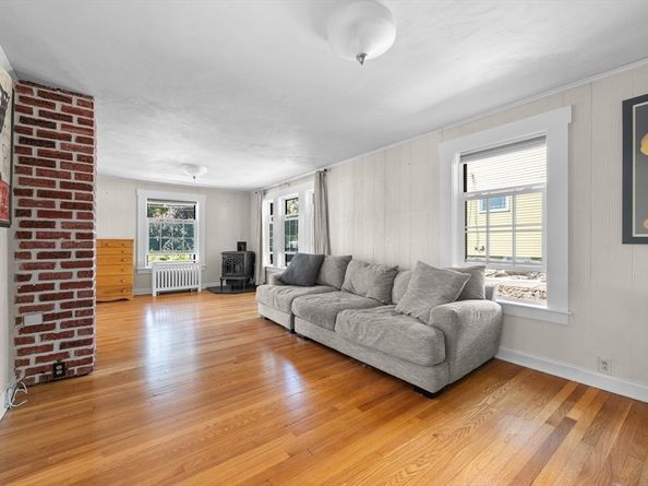 30 Whitney St, Milford MA 01757