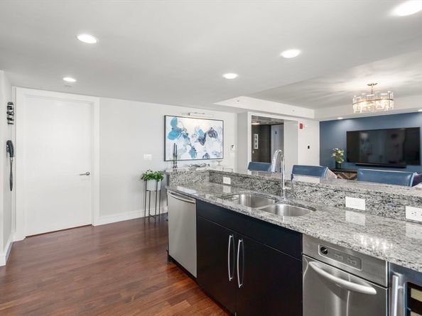 4 Battery Wharf 4602, Boston MA 02109