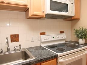 12 Colonial Village Dr 12, Arlington MA 02474