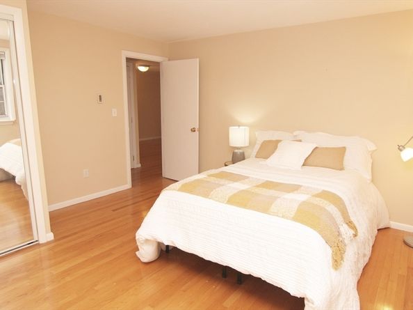 12 Colonial Village Dr 12, Arlington MA 02474