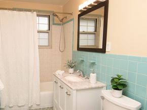 12 Colonial Village Dr 12, Arlington MA 02474