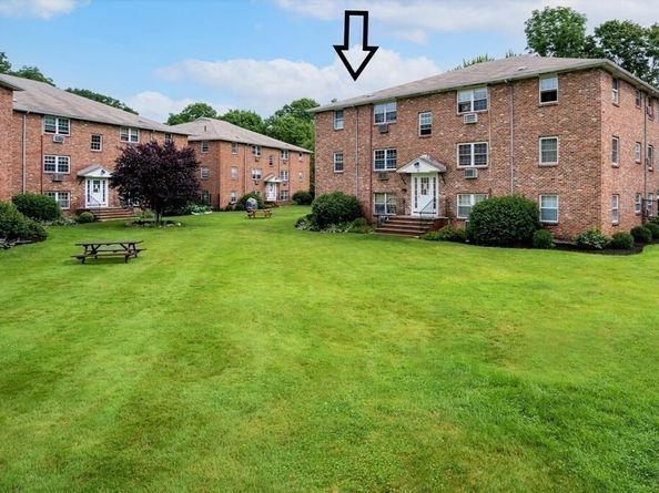 12 Colonial Village Dr 12, Arlington MA 02474