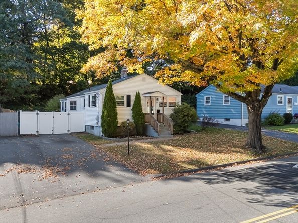 276 Saint Nicholas Ave, Worcester MA 01606