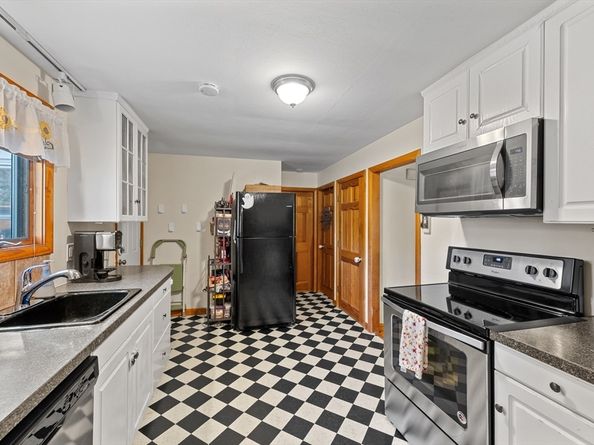 276 Saint Nicholas Ave, Worcester MA 01606