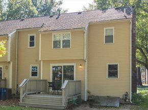 271 Wellman Ave 271, Chelmsford MA 01863