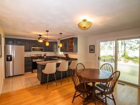 271 Wellman Ave 271, Chelmsford MA 01863