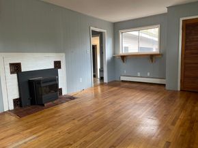 381 Pleasant St, Leicester MA 01524