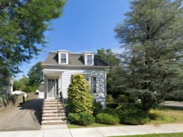 18 Central St, Woburn MA 01801