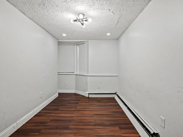 18 Central St, Woburn MA 01801