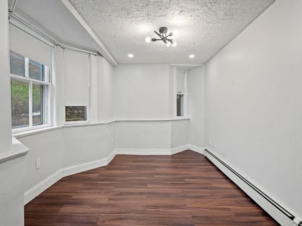 18 Central St, Woburn MA 01801