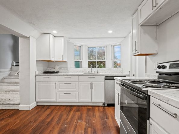 18 Central St, Woburn MA 01801