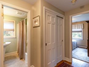 1 Leslie Ln, Sturbridge MA 01566