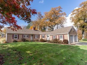 1 Leslie Ln, Sturbridge MA 01566