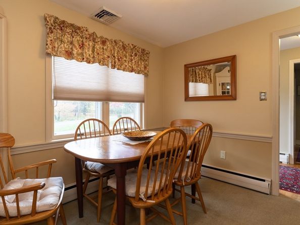 1 Leslie Ln, Sturbridge MA 01566