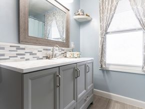 213 Bayberry Hill Ln 213, Leominster MA 01453