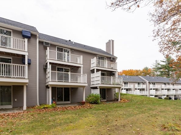 213 Bayberry Hill Ln 213, Leominster MA 01453