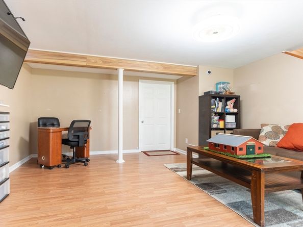 213 Bayberry Hill Ln 213, Leominster MA 01453