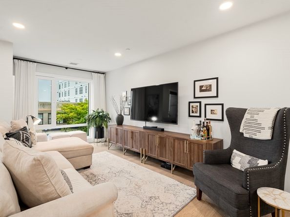 457 West Broadway 302, Boston MA 02127