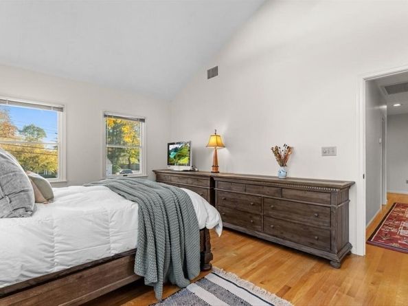 8 Flynn St, Natick MA 01760