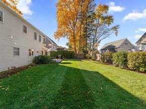 8 Flynn St, Natick MA 01760