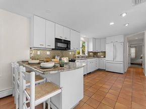 8 Flynn St, Natick MA 01760