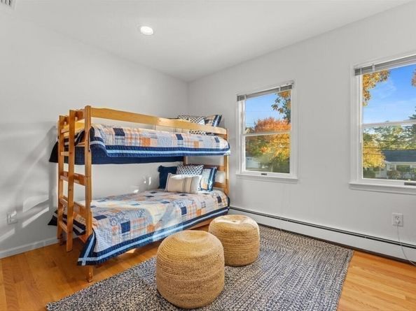 8 Flynn St, Natick MA 01760