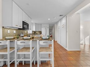 8 Flynn St, Natick MA 01760