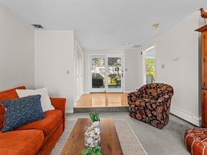 8 Flynn St, Natick MA 01760