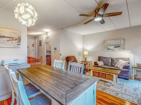 1856 Beacon St. 2C, Brookline MA 02445
