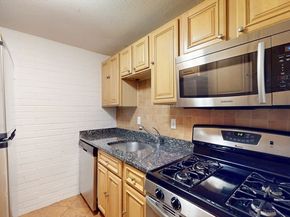 1856 Beacon St. 2C, Brookline MA 02445
