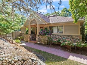 7 Wainwright Rd 29, Winchester MA 01890