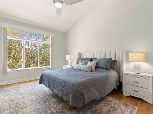 7 Wainwright Rd 29, Winchester MA 01890