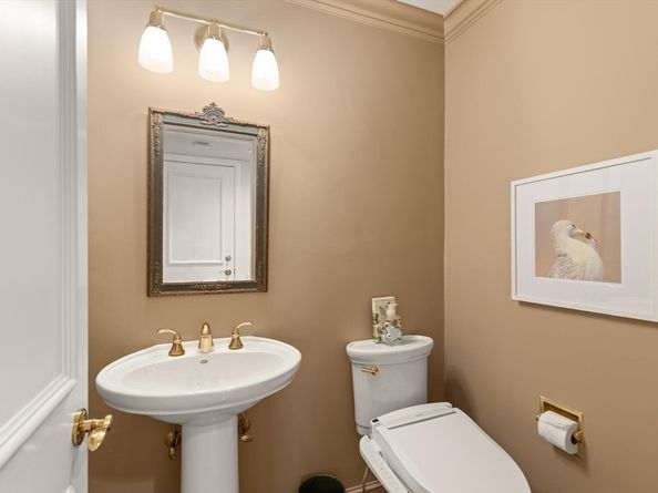 7 Wainwright Rd 29, Winchester MA 01890