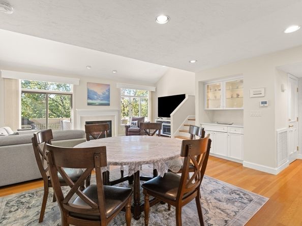 7 Wainwright Rd 29, Winchester MA 01890