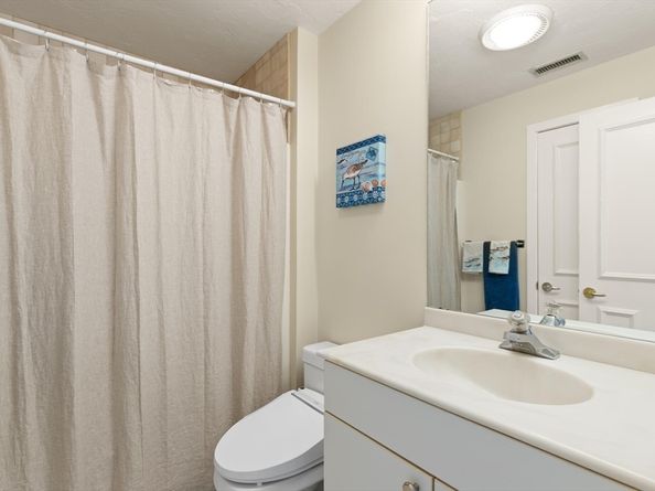 7 Wainwright Rd 29, Winchester MA 01890