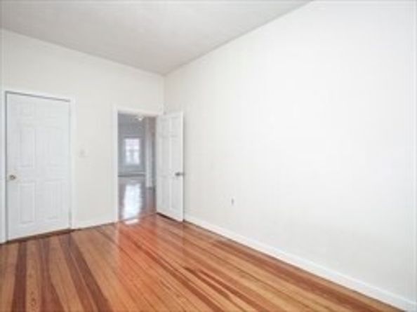 4 Saxton St, Boston MA 02125